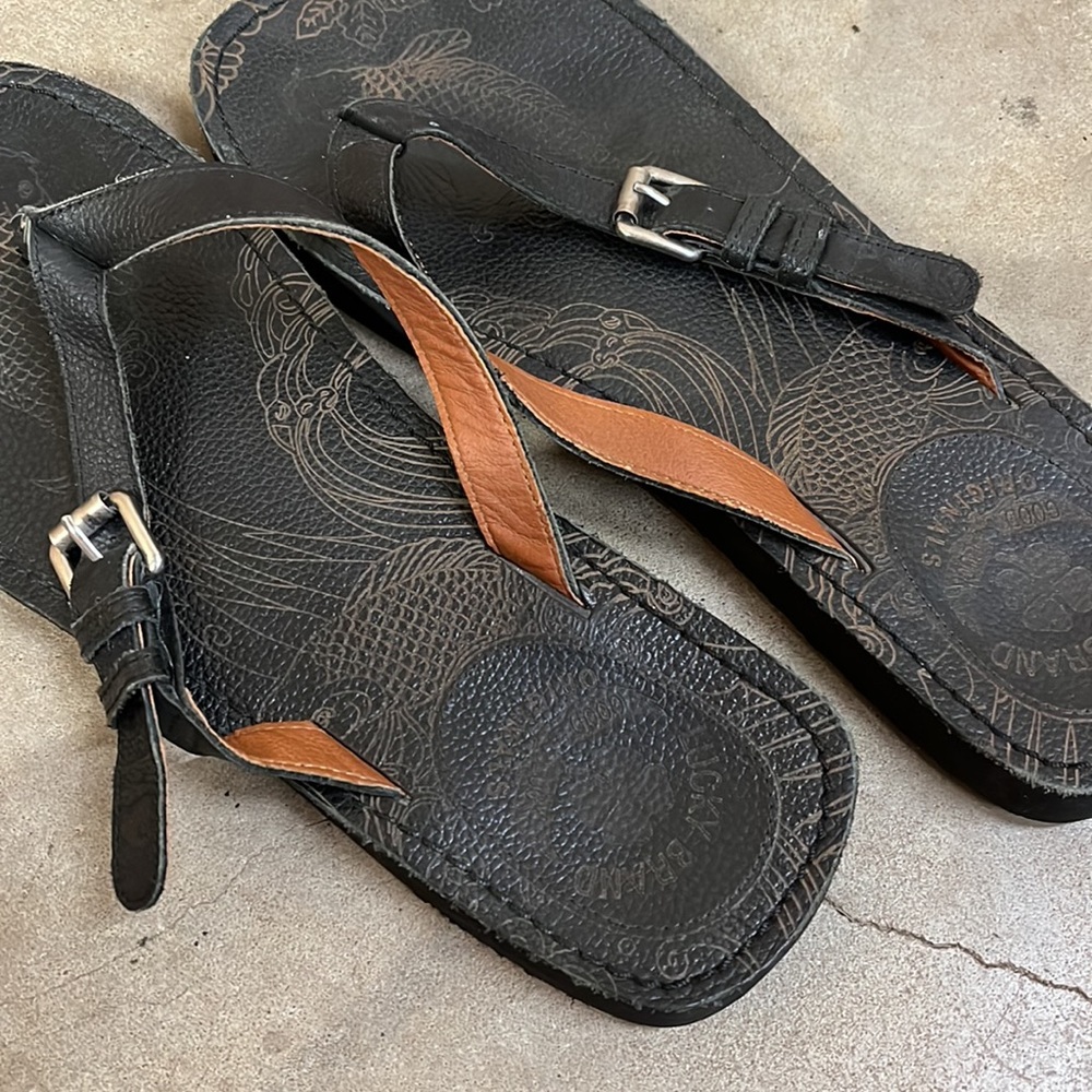 Lucky brand flip flops - Picture 5 of 8